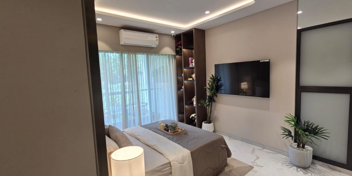 runwal woods chembur sample room